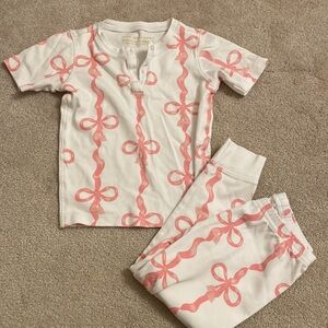 The Beaufort and Bonnet Co 5T Kids Pajamas with Pink Bow Pattern